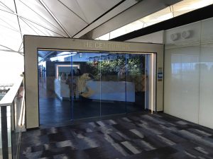 AmEx Lounge HKG Review Eingang