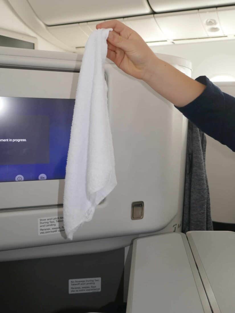 MIAT Business Class 19 Hot Towel