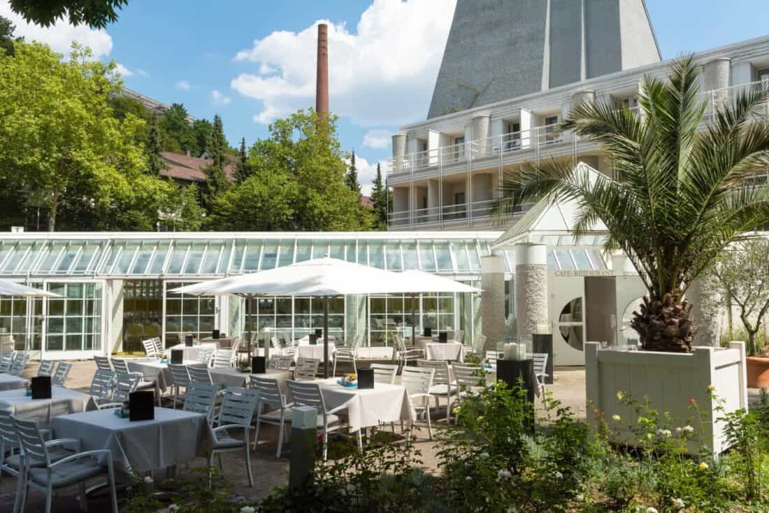 1 30059 Best Western Premier Parkhotel Bad Mergentheim Hotel Motive Gastronomie Terrasse Garten
