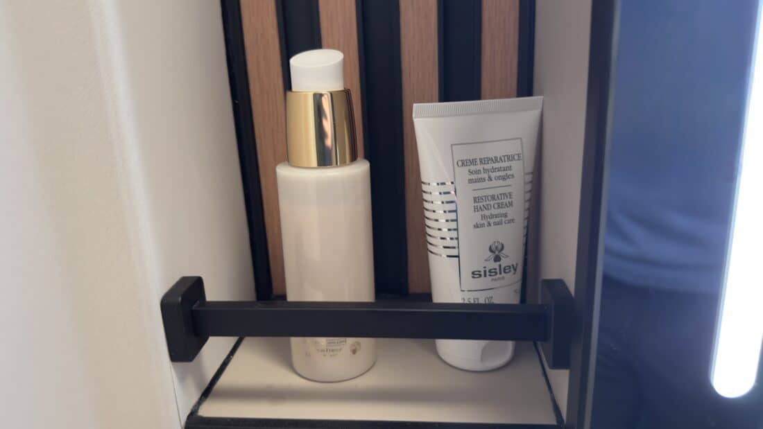 4D409CA9 8ECE 4368 8C54 DC89AB7514CC 1 201 a