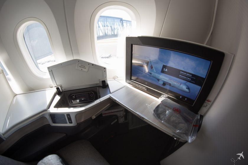Air Canada Boeing 787-9 Business Class IFE