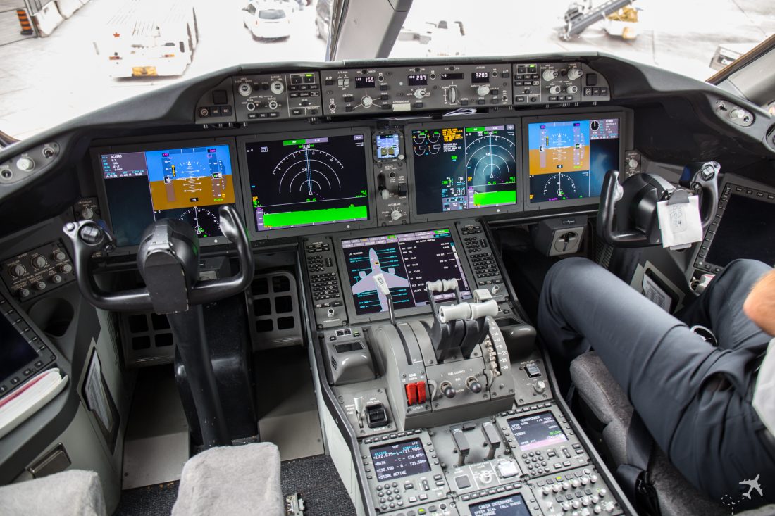 Air Canada Boeing 787-9 Cockpit