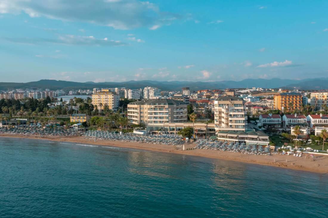 Aska Just in Beach Hotel - Außenansicht
