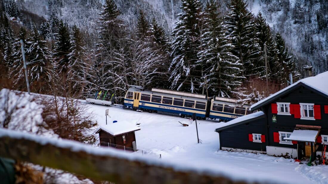 Bahn Schweiz Winter Rochers de Naye