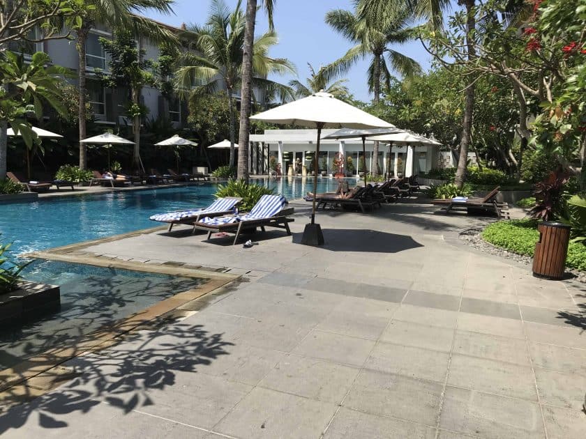 Bewertung Hilton Garden Inn Bali Ngurah Rai Airport Pool 2