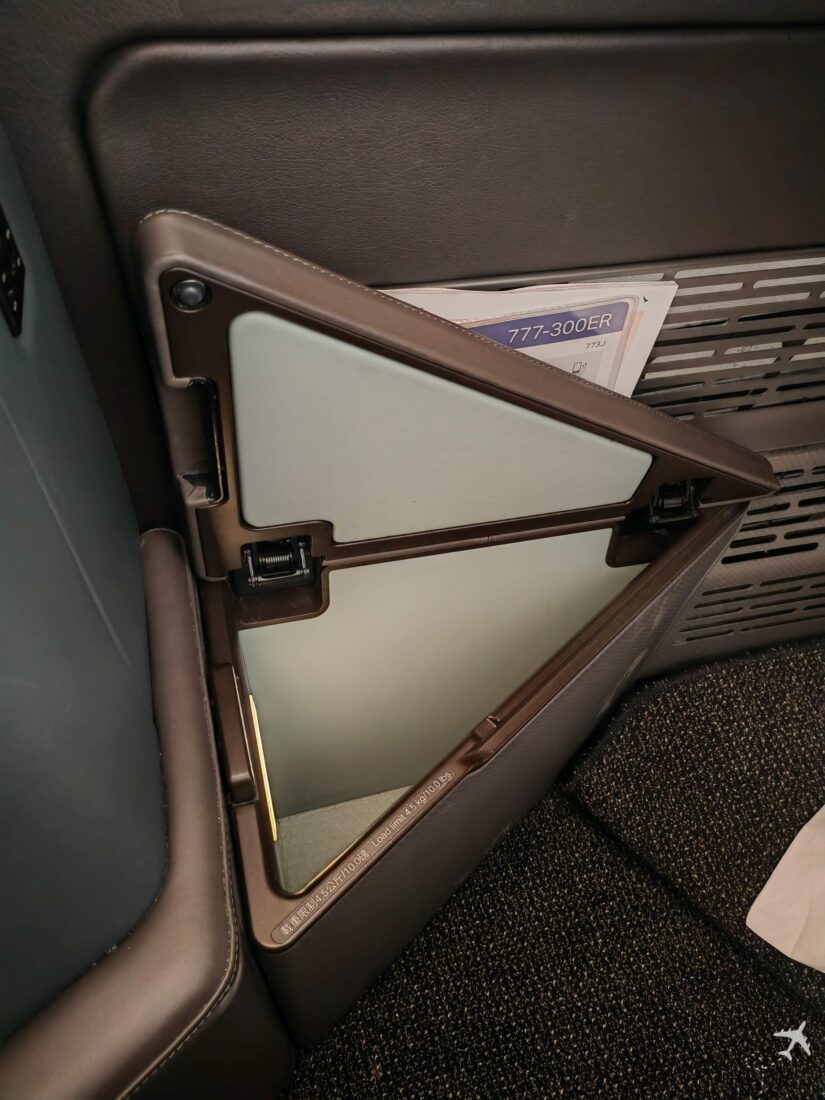 CX Aria Suite 777 Ablage Dreireck