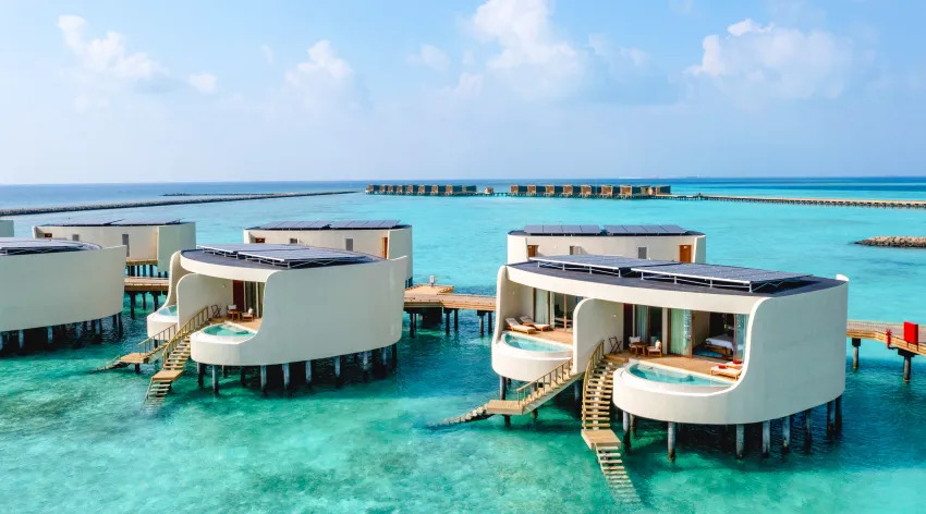 Centara Maldives - Außenansicht