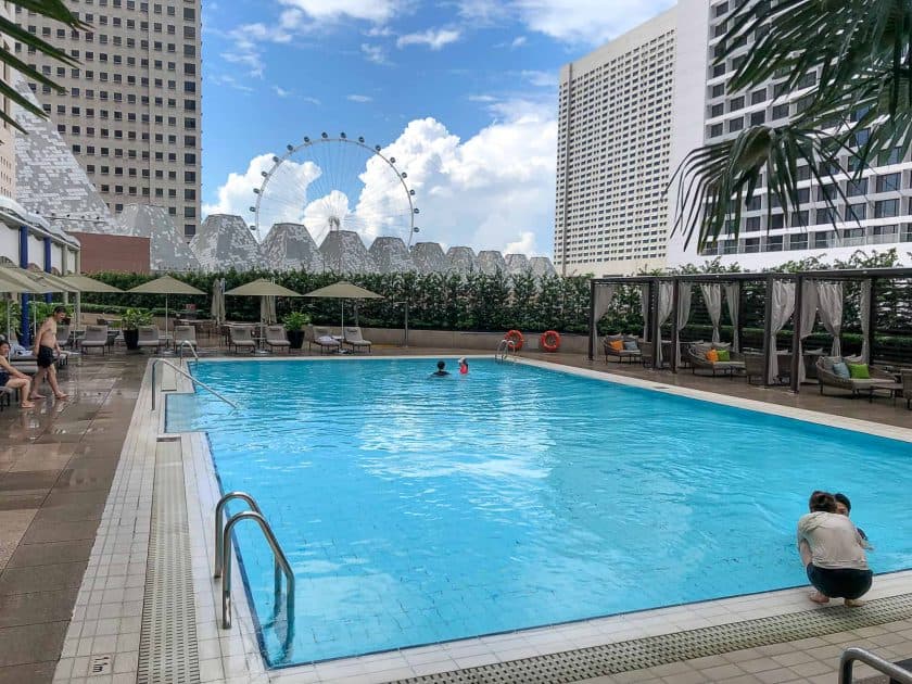 Conrad Singapore Pool