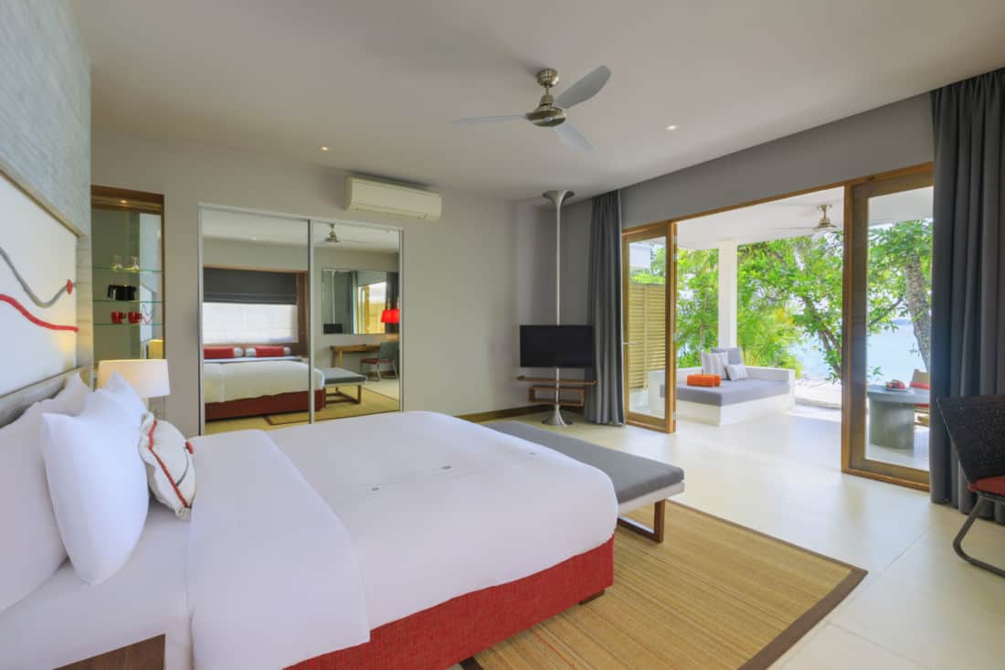 Dhigali Maledives Resort Strandvilla Innen