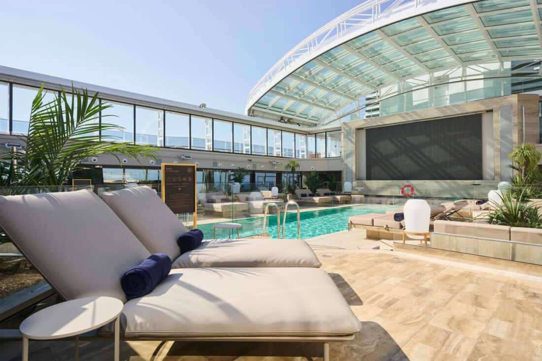 Explora II - Pooldeck