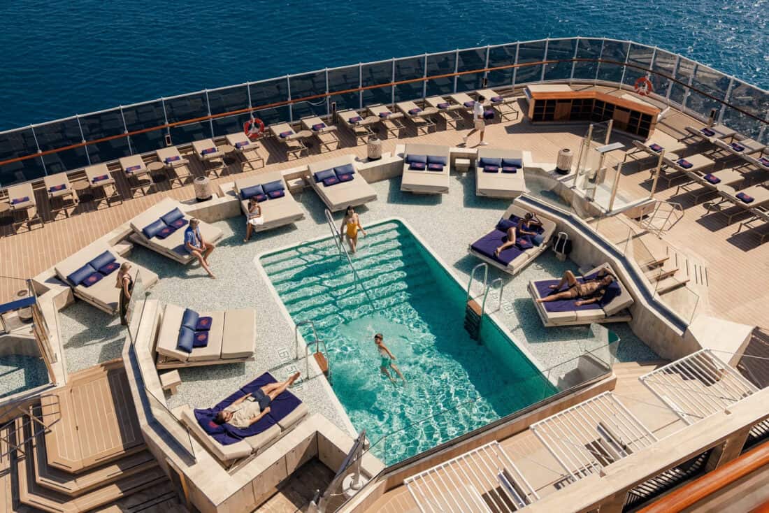 Explora IV - Atoll Pool and Bar