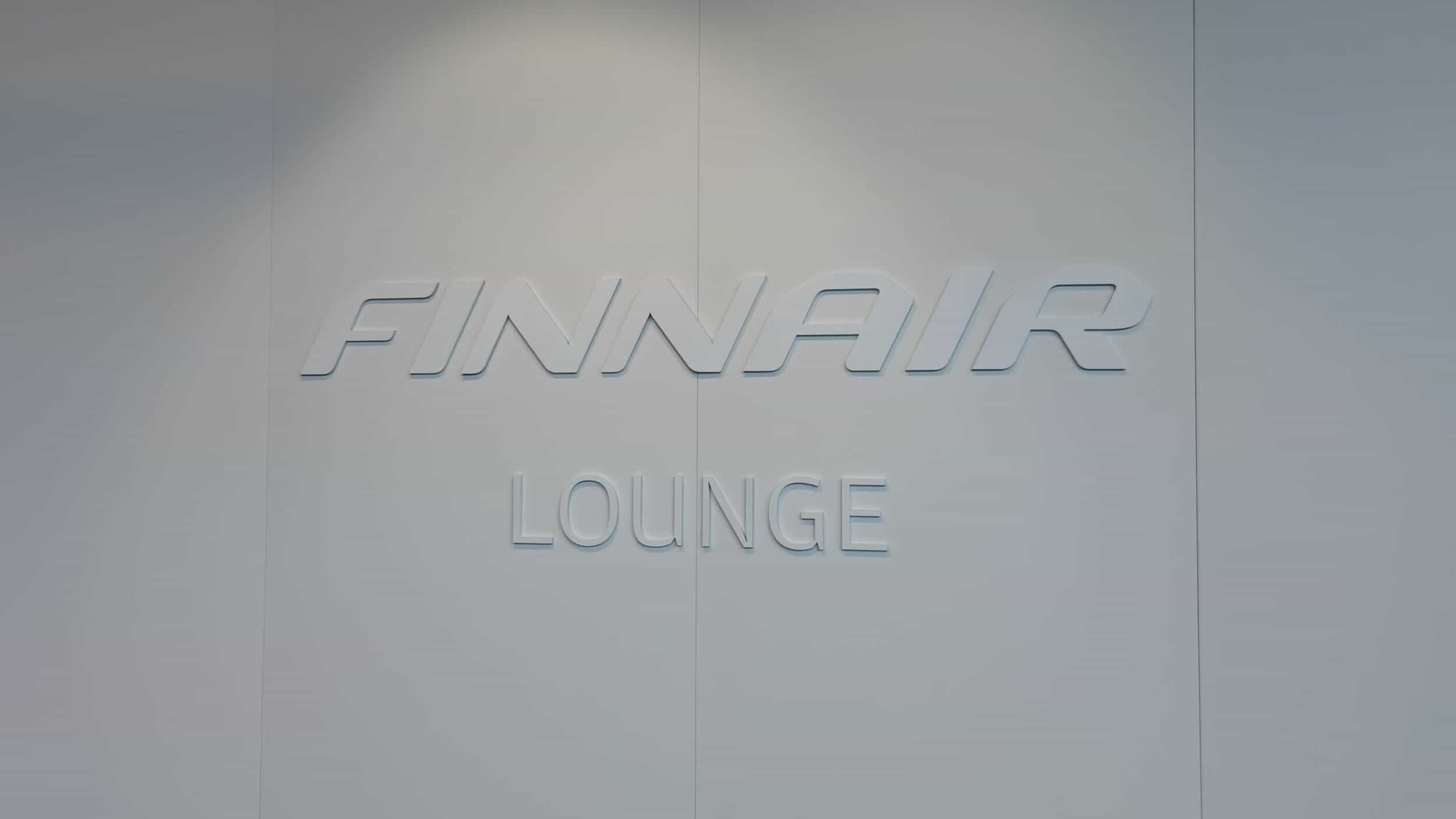 Finnair Platinum Wing Schriftzug