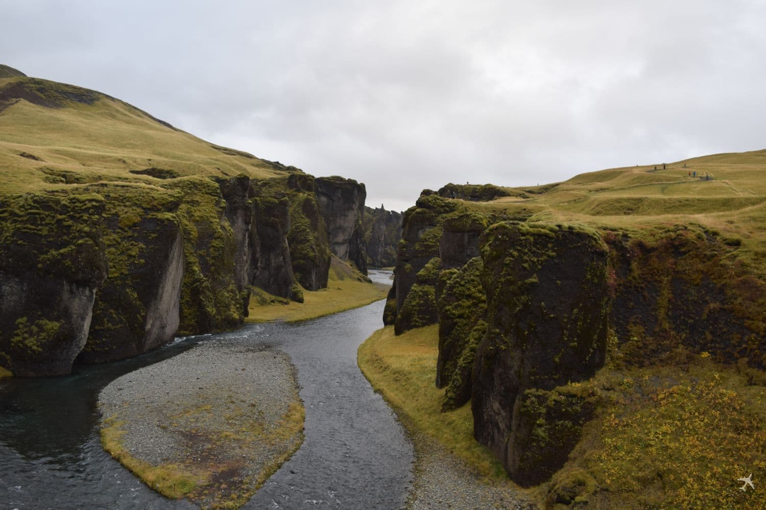 Fjaðrárgljúfur canyon 2