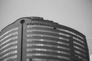 Hyatt Regency Cincinnati graustufen