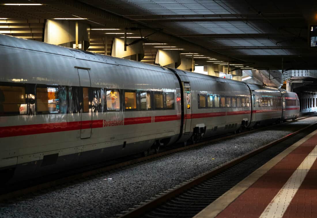ICE Bahn dunkel
