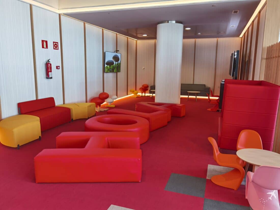 Iberia Velazquez Lounge MAD Kinderbereich