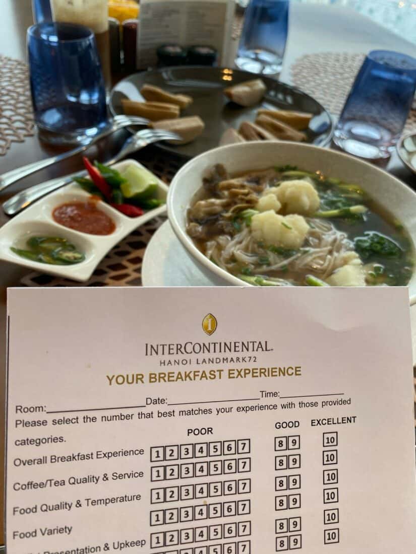 Intercontinental Hanoi Suppe und Bogen