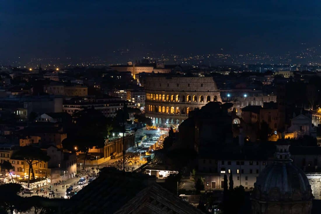 Kolosseum bei Nacht Rom