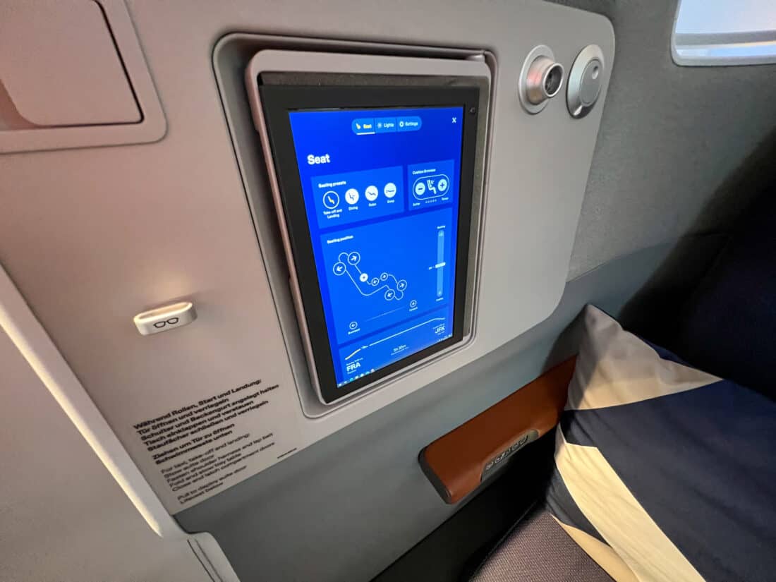 Lufthansa Allegris Business Class Tablet 2