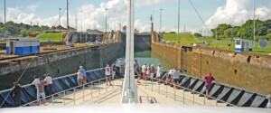Fahrt durch den Panamakanal