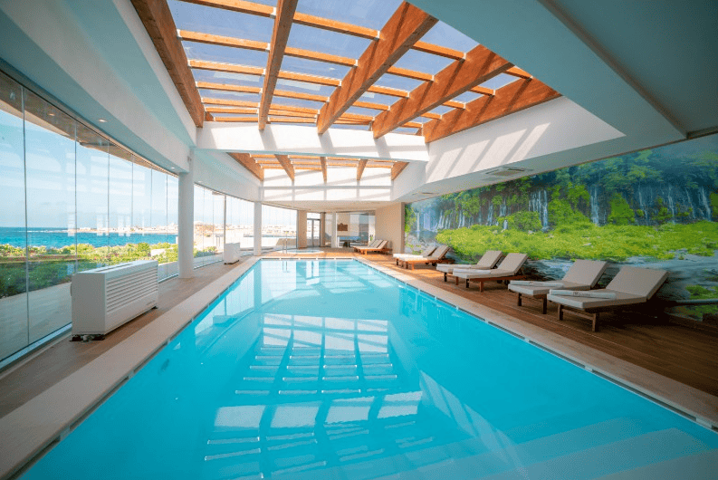 Ramla Bay Resort Innenpool