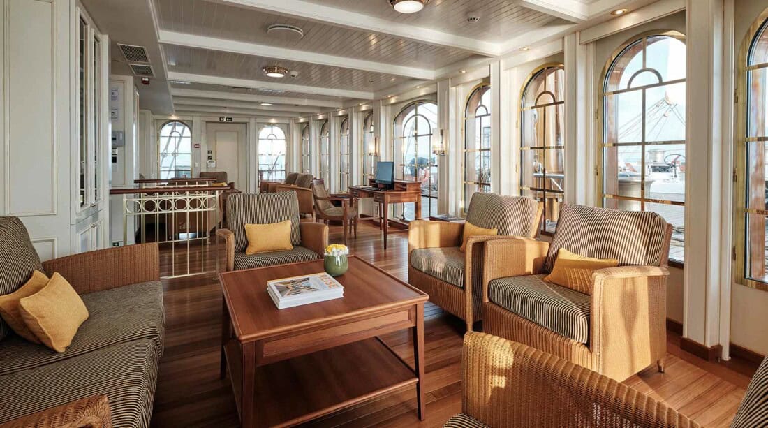 Sea Cloud Spirit - Bibliothek