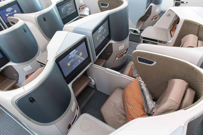 Singapore Airlines Boeing 787 10 Business Class Middle top