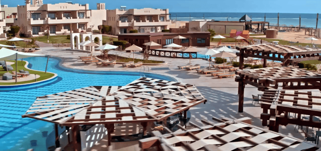 True Beach Resort Titel