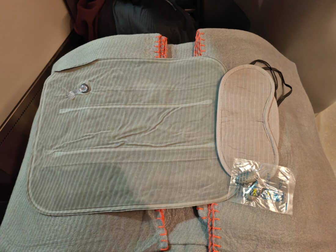 VY PlusNight OSL BGO Amenity Kit Inhalt