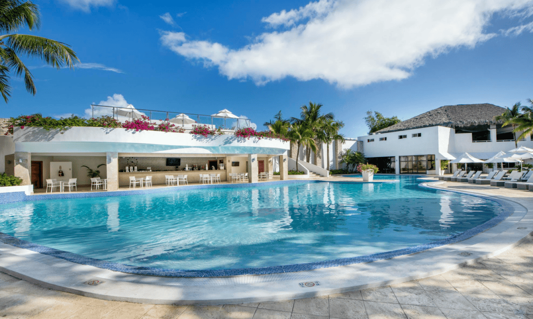 Viva Heavens by Wyndham Pool