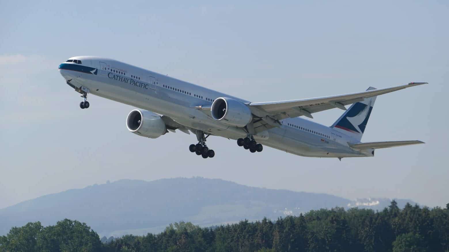 cathay pacific B777 ZRH