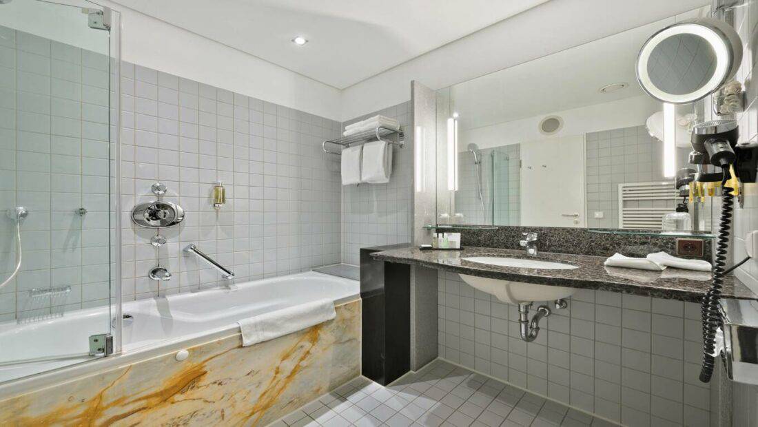 doubletreehannover bath
