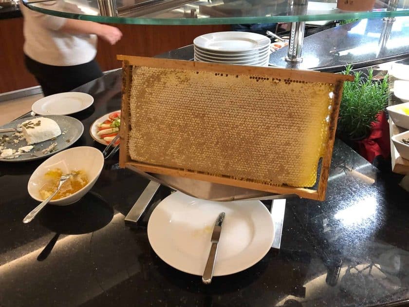 hilton warsaw breakfast honey