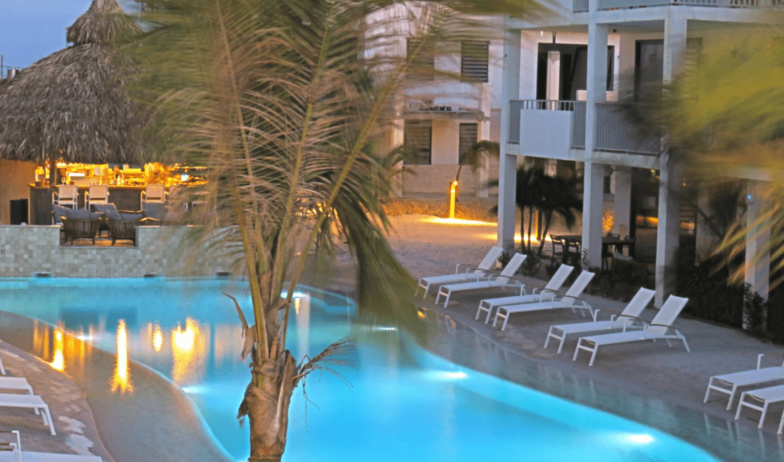 resort bonaire pool 1