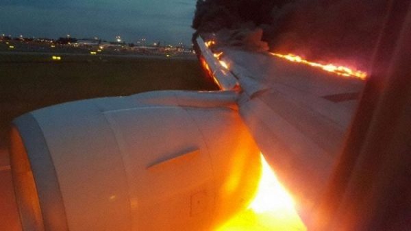 Singapore Airlines SQ368 Feuer