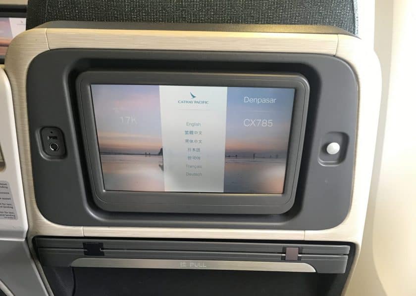 Cathay Pacific Business Class Review Screen klein scaled 1