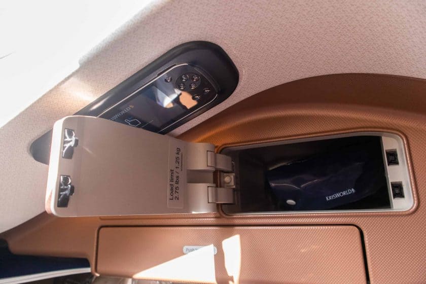 Singapore Airlines A350 Business Class Staufach Armlehne